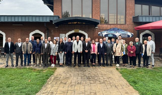 Serdivan’da yönetim kadrosu değerlendirme toplantısında bir araya geldi