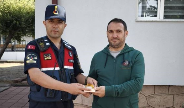 Nişan hatırası altınları kurtardı