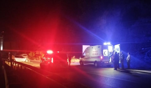 iki otomobilin çarpıştığı kazada 2 kişi yaralandı