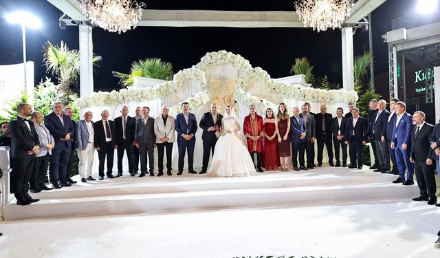 Sakarya siyaset camiası bu düğünde buluştu