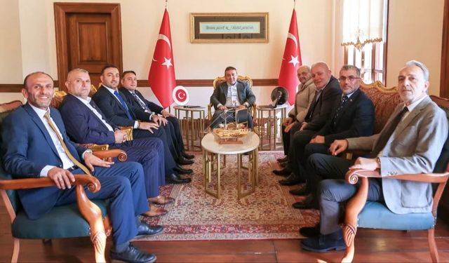 Sakarya Rizeliler Derneği’nden Vali Sözer’e ziyaret