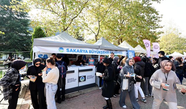 Üniversitede Büyükşehir rüzgârı: İkramlar, hediyeler…