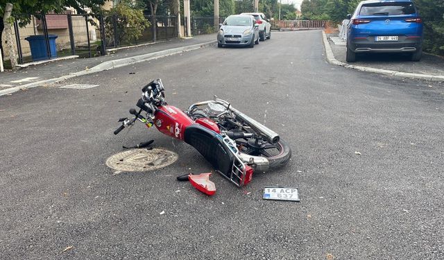 Motosiklet ile otomobil çarpıştı: 1 yaralı