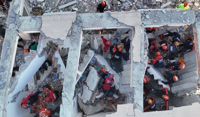 Çöken binayla ilgili bilirkişi heyeti görevlendirildi