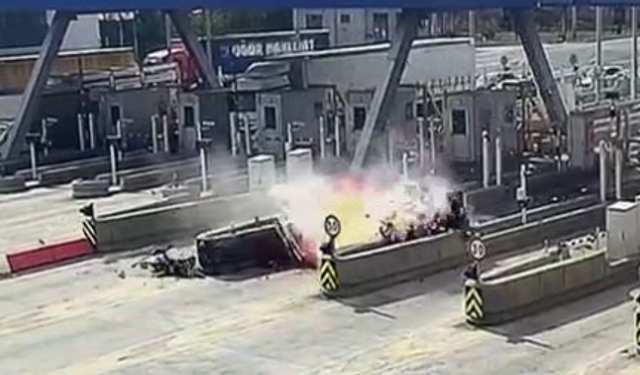 Otoyol gişesinde feci kaza; Ölüme böyle gitti