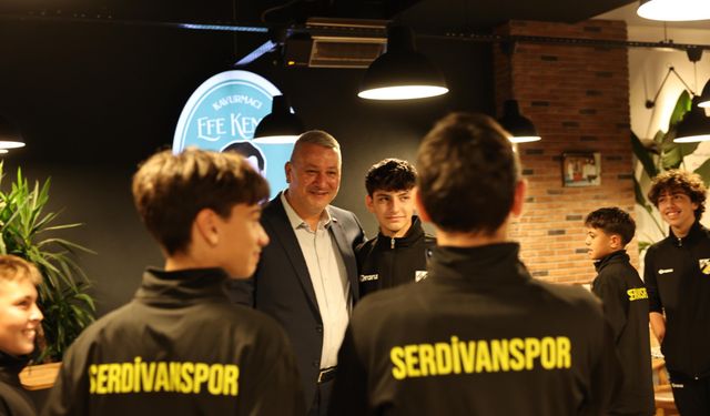 başkan Çelik, Serdivanspor U14 takımı ile buluştu