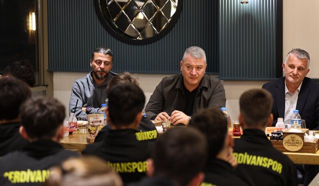 Başkan Çelik’ten Serdivanspor U15 Takımına moral ziyareti
