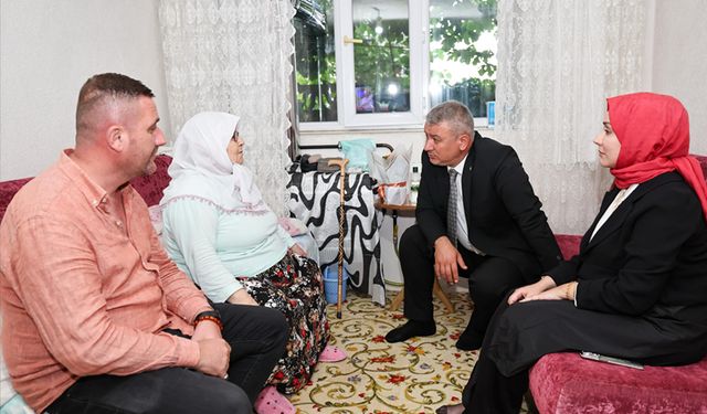 Başkan Çelik'ten yaşlılara vefa ziyareti