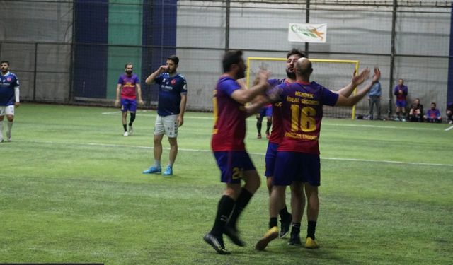Sakarya SMMMO futbol turnuvasında final heyecanı