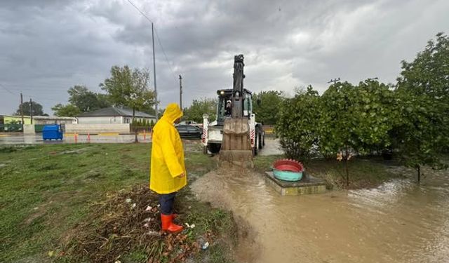 Ferizli'de yoğun yağışa anında müdahale