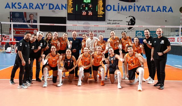 Sakarya Voleybol lige galibiyetle başladı