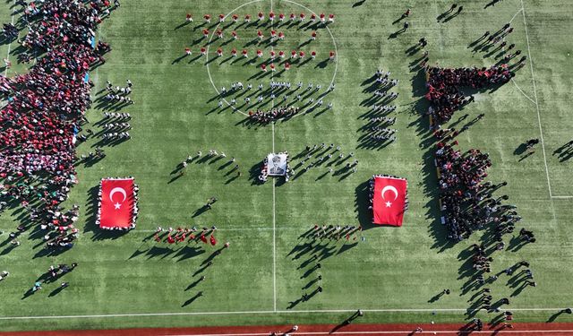 Ferizli'de Cumhuriyet'in 102. yılı coşkuyla kutlandı
