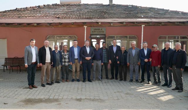 Tever “Her Kapı Bir Gönül” programına Geyve’de devam etti