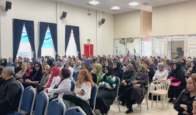 Kadınlara 'cilt sağlığı' konulu eğitim verildi