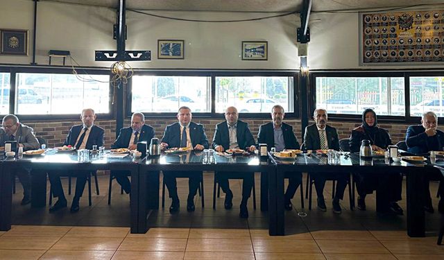 MHP Erenler Teşkilatı’ndan “Derdin Derdimizdir, Hayırlı Günler Komşum” ziyaretleri