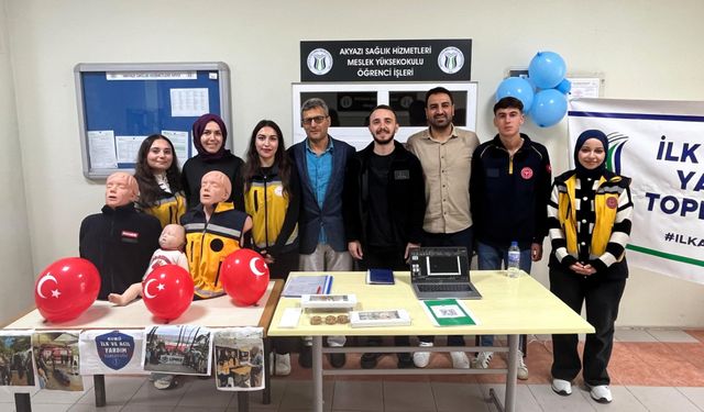 Öğrenci toplulukları stantlarda çalışmalarını tanıttı