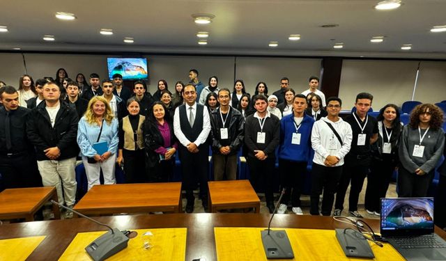 Denizcilik Genel Müdürlüğü’nde güncel denizcilik uygulamalarını öğrendiler