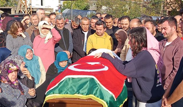 Kahvehane baskınında hayatını kaybeden 2 kişi toprağa verildi