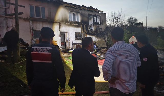 İki katlı ev yandı
