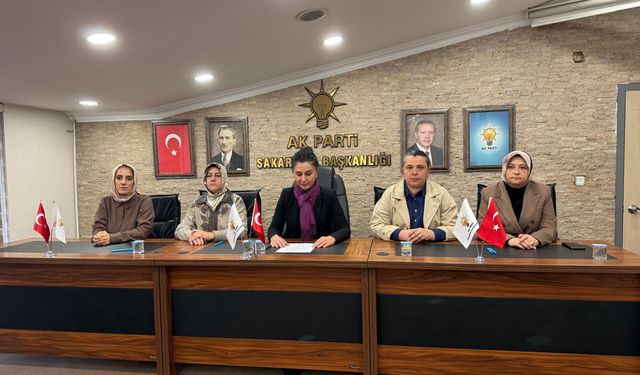 AK Parti Sakarya Kadın Kolları’ndan 25 Kasım basın açıklaması