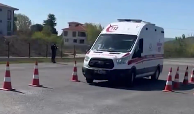 112 personeline ambulans sürüş eğitimi verildi