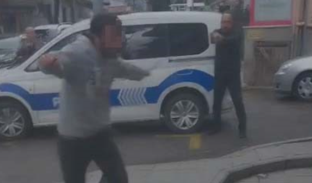 Bıçakla dehşet saçmıştı: O anlar kamerada