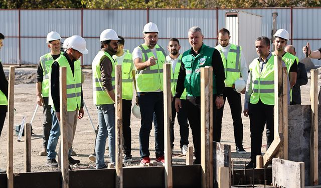 Başkan Çelik projeleri ve çalışmaları yerinde inceledi