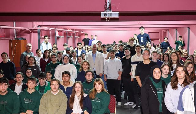 Başkan Çelik öğrencilerle bir araya geldi