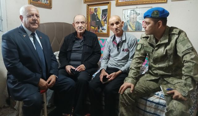 Muharip Gaziler Derneği'nden Kıbrıs gazisi Osman Akkuş'a ziyaret