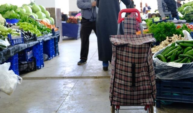 Ticaret satış hacmi yükseldi