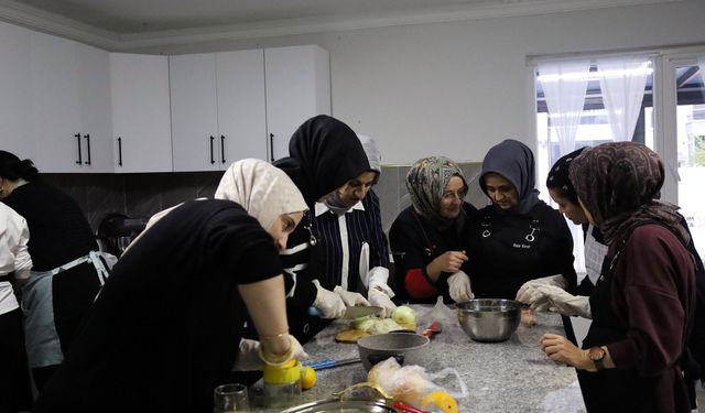 Büyükşehir’den Arifiye’ye profesyonel mutfak atölyesi