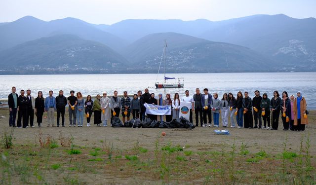 Sapanca Gölü’nde anlamlı farkındalık etkinliği gerçekleştirildi