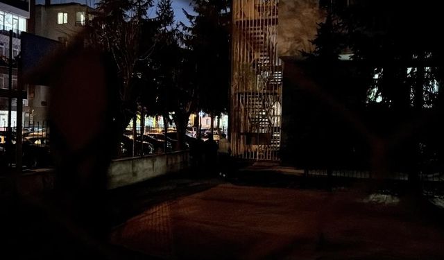 Lise öğrencisi bıçaklandı