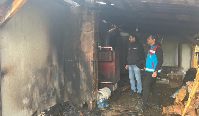 Evde yangın; Eşyalar kullanılamaz hale geldi