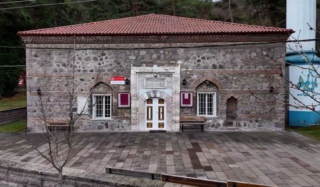 500 yıllık cami, ilk günkü ihtişamını koruyor
