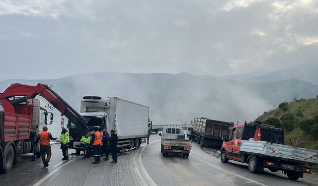 Kafa kafaya çarpıştılar