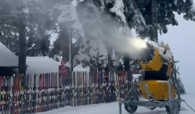 Kayak merkezine yapay kar desteği