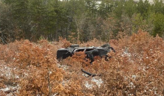 Başka araçlar çarpışan otomobil karşı şeride geçti: 4 yaralı