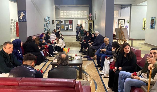 SUBÜ öğrencileri huzurevi sakinleriyle buluştu