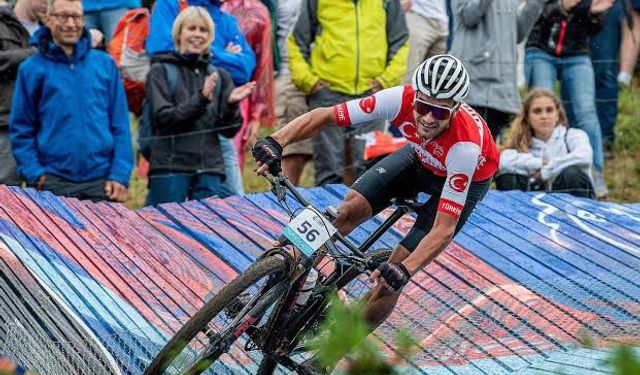 Büyükşehir Bisiklet Takımı’nda yeni sezon, yeni hedefler