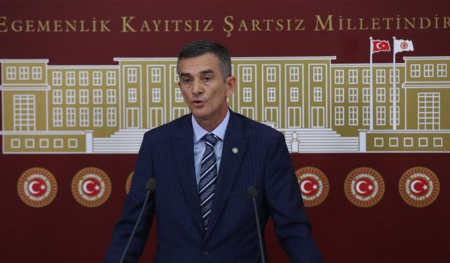 Ümit Dikbayır, CHP PM üyelerinin yeniden seçilmesini kutladı