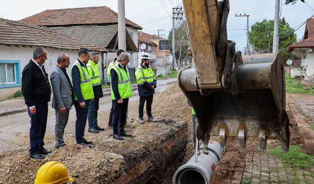 Karakamış Mahallesi’nin yağmur suyu altyapısı yeni hat ile güçleniyor