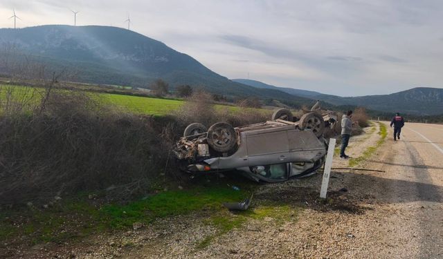 Araç takla attı; sürücüsü yaralandı