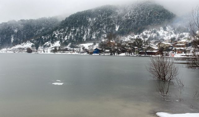 Çubuk gölü buz tuttu