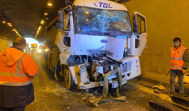 Otoyolda zincirleme kaza