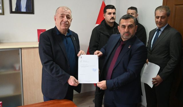 Zafer Partisi Sakarya İl Başkanlığı'nda devir teslim töreni! Ümit Özdağ da katıldı