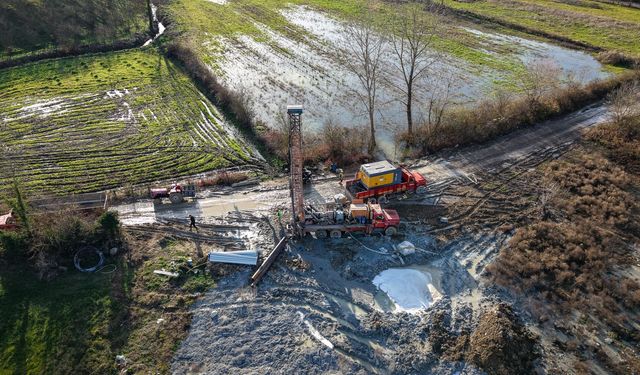 Yerin 104 metre altından çıkarılan içme suyu Karasu’da 5 mahalleye iletilecek