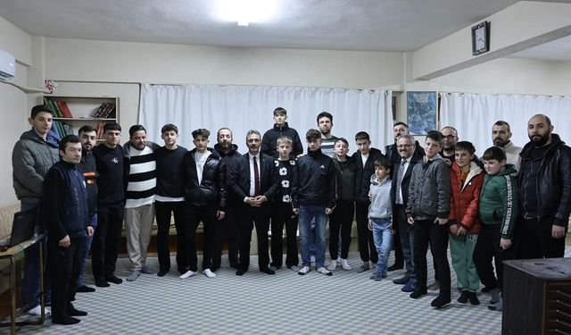 Başkan Dinç Ramazan’da gönüllere dokunmaya devam ediyor