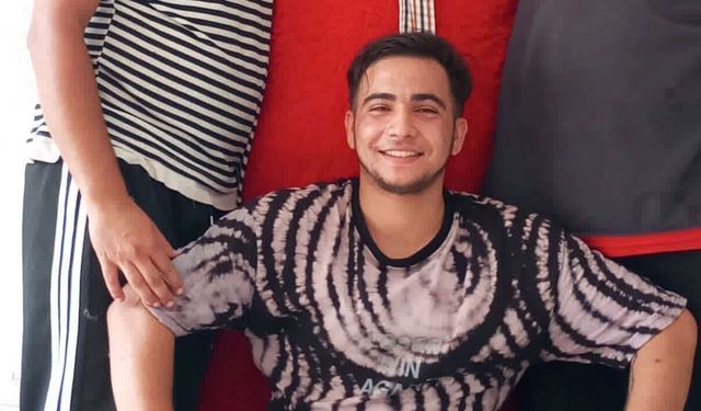 Trribünden düşen genç taraftar hayatını kaybetti