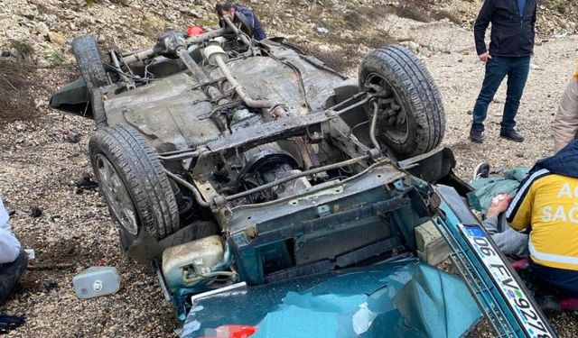 Bolu'da otomobil takla attı, 4 kişi yaralandı